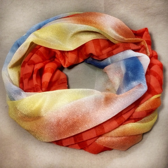 Infinity scarf - Picture 1 of 3